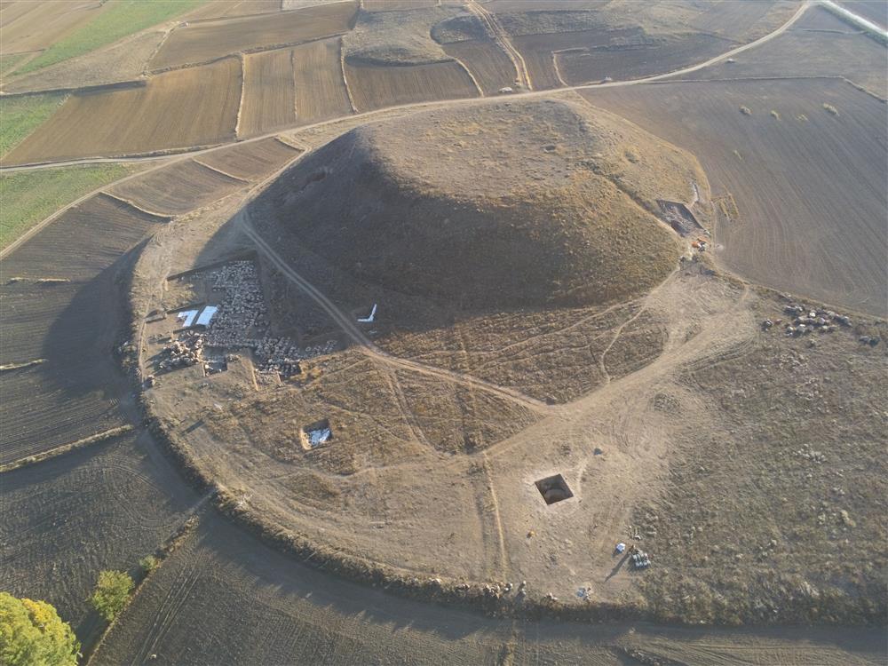 Uşaklı Höyük (2).JPG